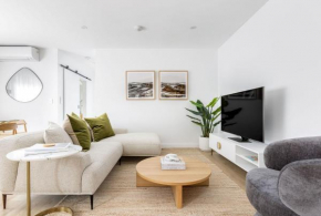 Kahlo Bondi - Luxury Escape - 2 Bedroom Furnished Apartments Sydney